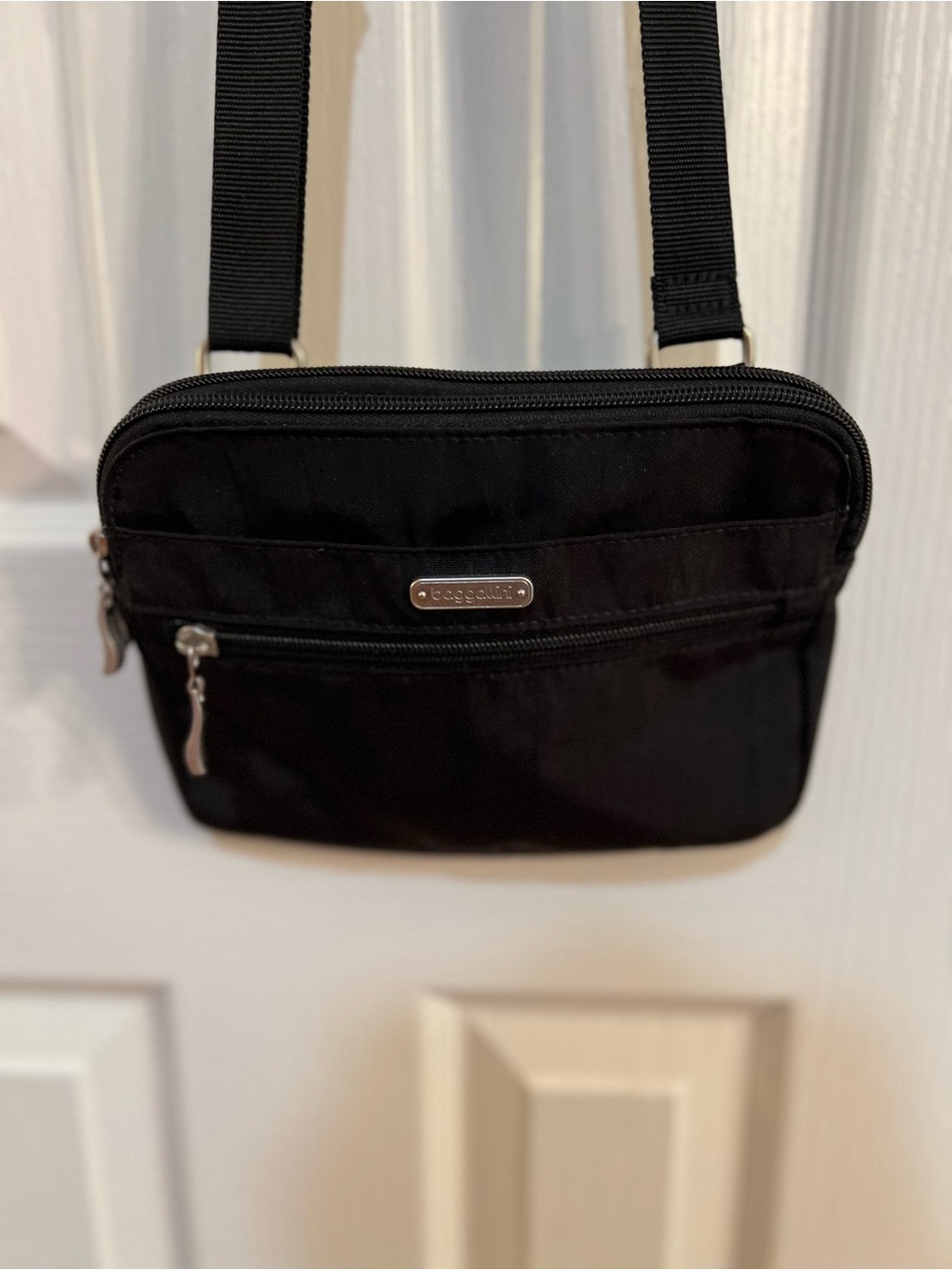 Baggallini Double Zip Black Nylon Crossbody Organizer